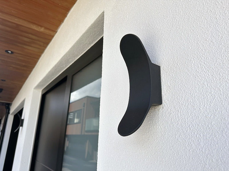 a222-b-outdoor-black-cct-outdoor-light-2