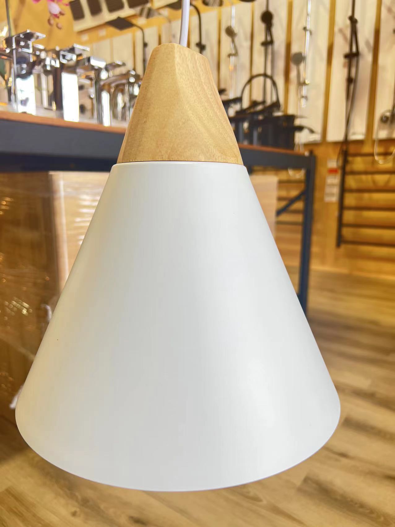 P=L01 WHITE COLOR