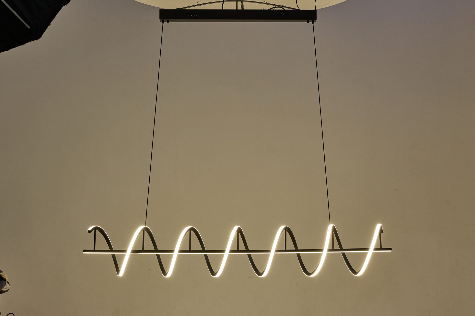 PLD475-2B ISLAND BAR LIGHT WAVE DESIGN BLACK1