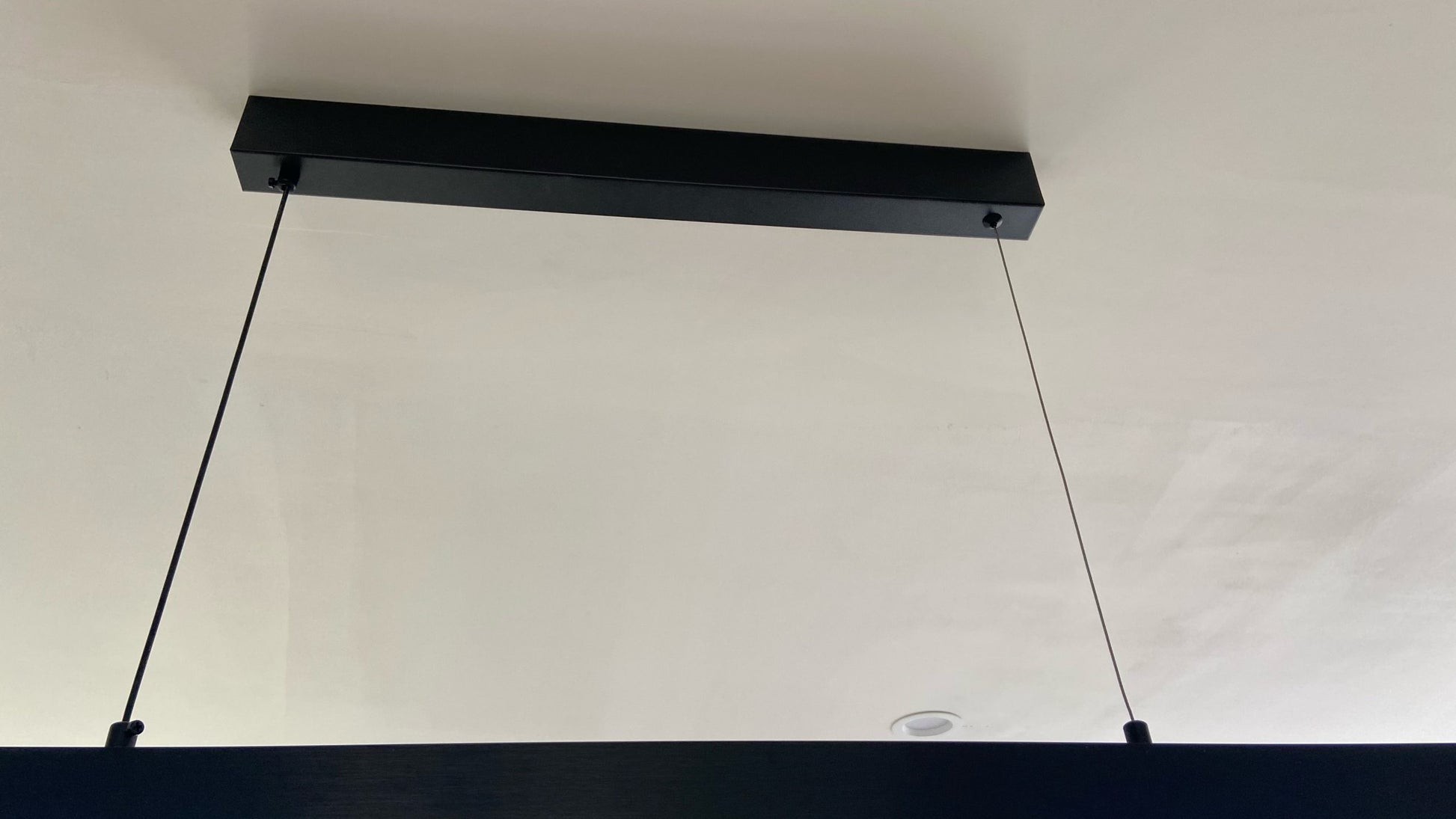 customer photo of linear bar light
